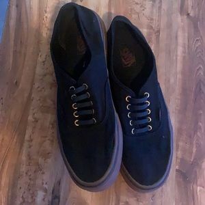 Vans (Black/Gum)